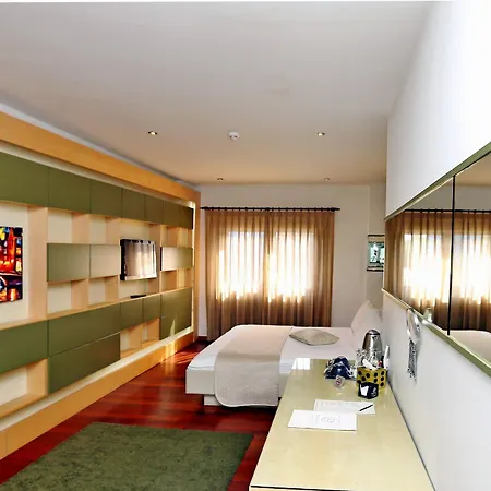 Eternity Boutique 4*