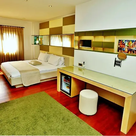 Otel Eternity Boutique 4*